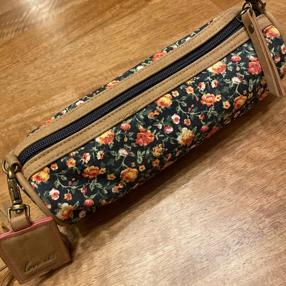 Gigi Hill The Maddie Pencil Roll in Floral Kiss Pattern